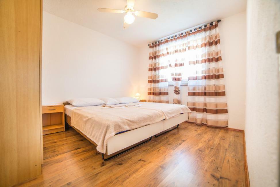 Marijan Apartment พูลา ภายนอก รูปภาพ